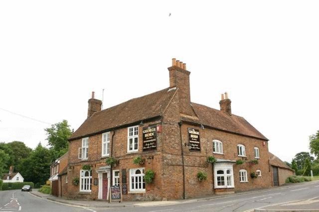 The George & Horn Near Newbury Hotel Kingsclere Exterior photo